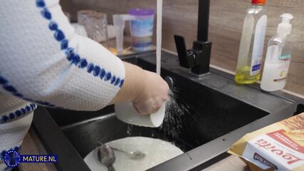 Chubby Mature MILF Takes BBC